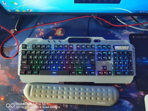 玩穿越火线什么键盘